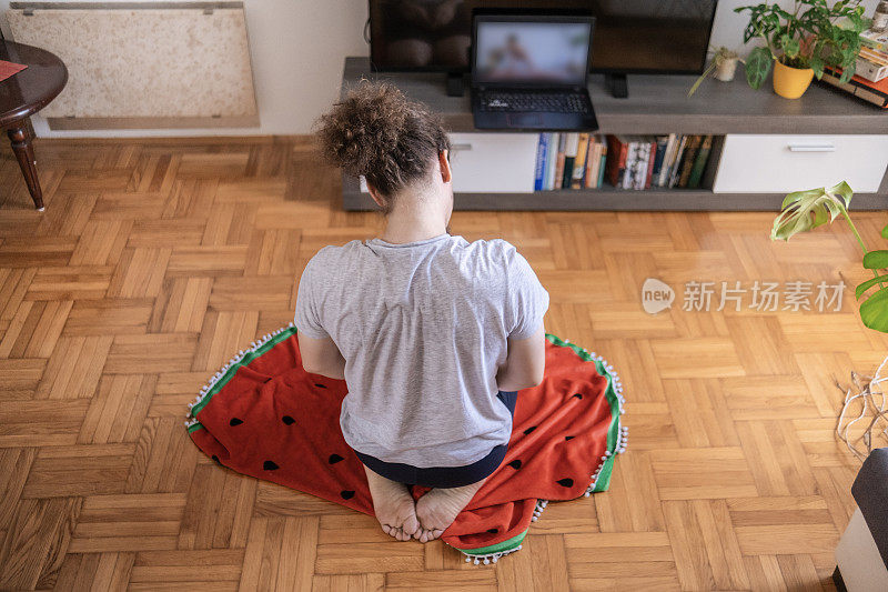 我每天的锻炼都是为日程排满的男人准备的