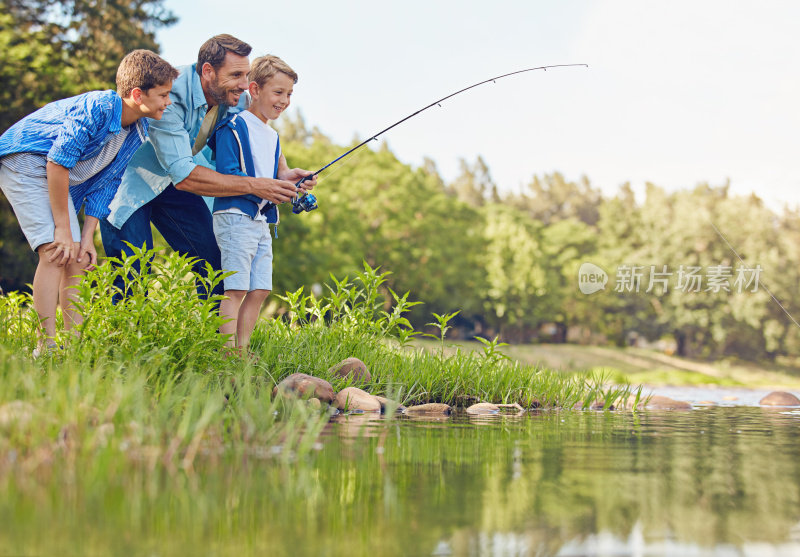 钓鱼是一项家庭活动