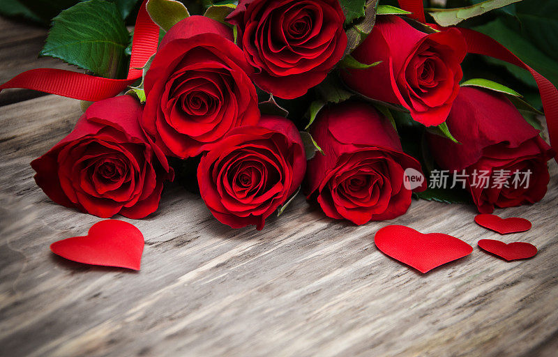 红玫瑰和爱心