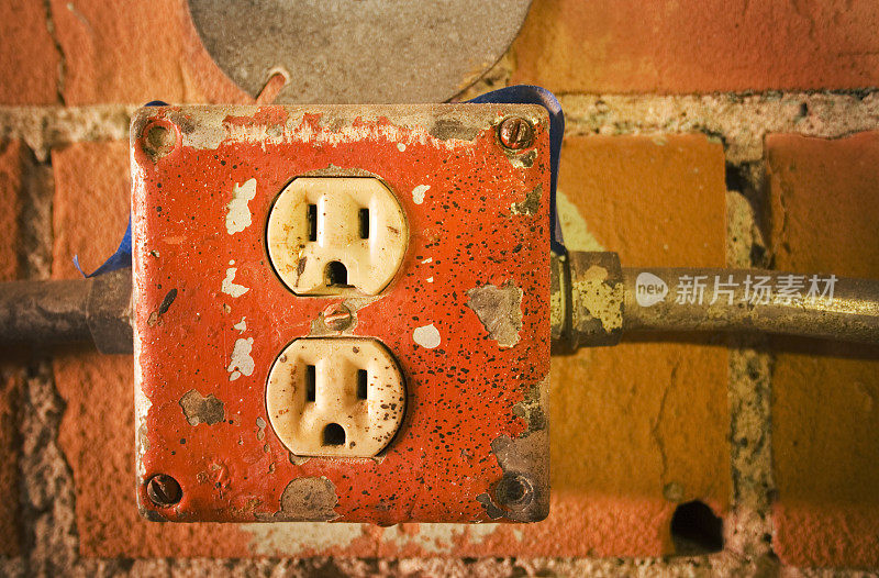 电源插座-旧的和陈旧的