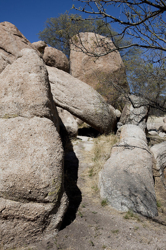 亚利桑那州德克萨斯州峡谷的巨石和岩层