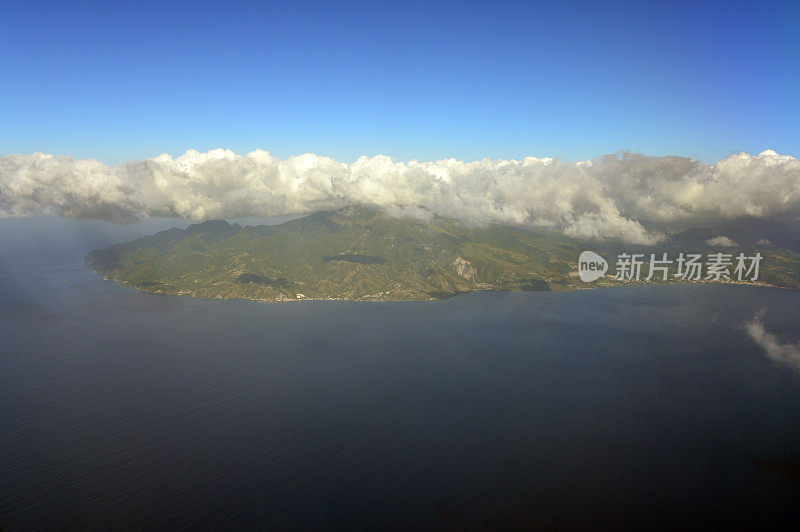 从空中俯瞰马提尼克岛