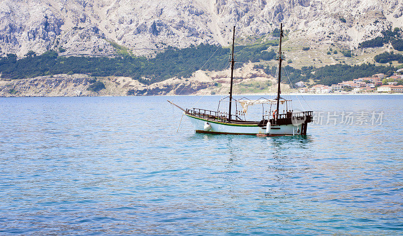 克罗地亚亚得里亚海上的帆船