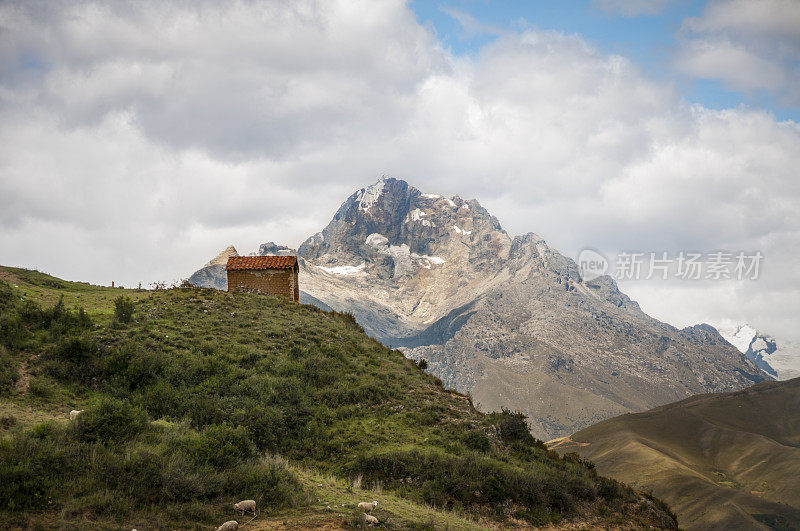 秘鲁瓦拉兹山上的小房子