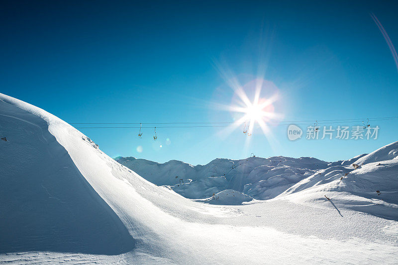 山上的滑雪道