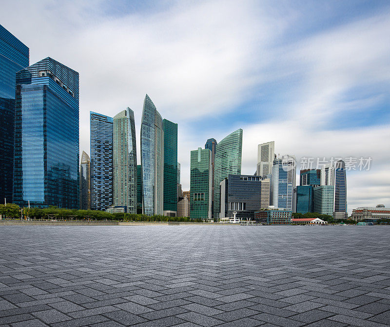 在现代化的城市中心的现代建筑的空楼层