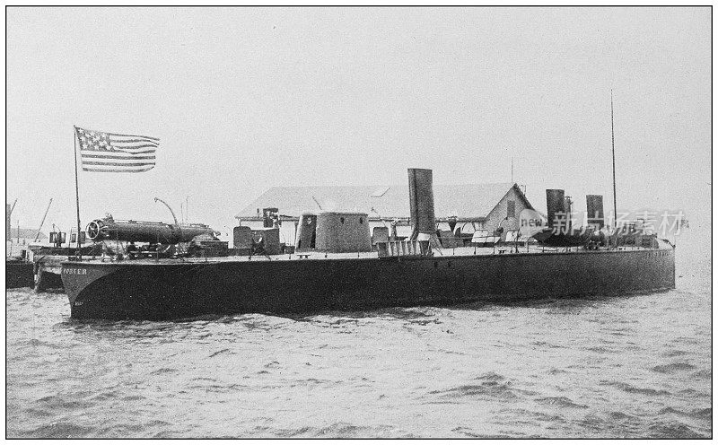 来自美国海军和陆军的古董历史照片:鱼雷船搬运工