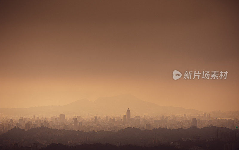 从猫空山顶俯瞰台湾台北