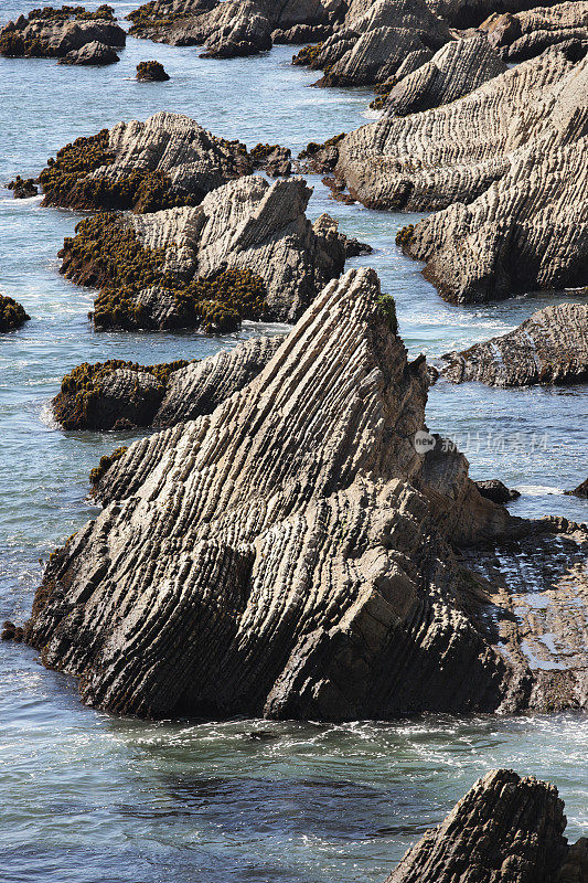 锯齿状堆栈岩石太平洋海岸巨石