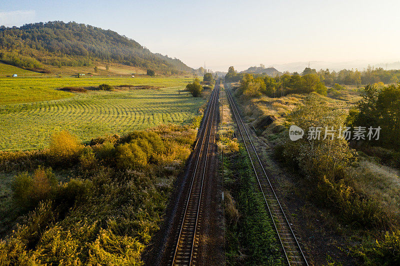 上午铁路鸟瞰图