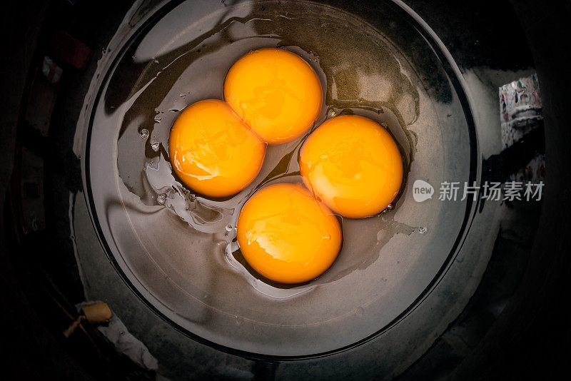 碗里的鸡蛋