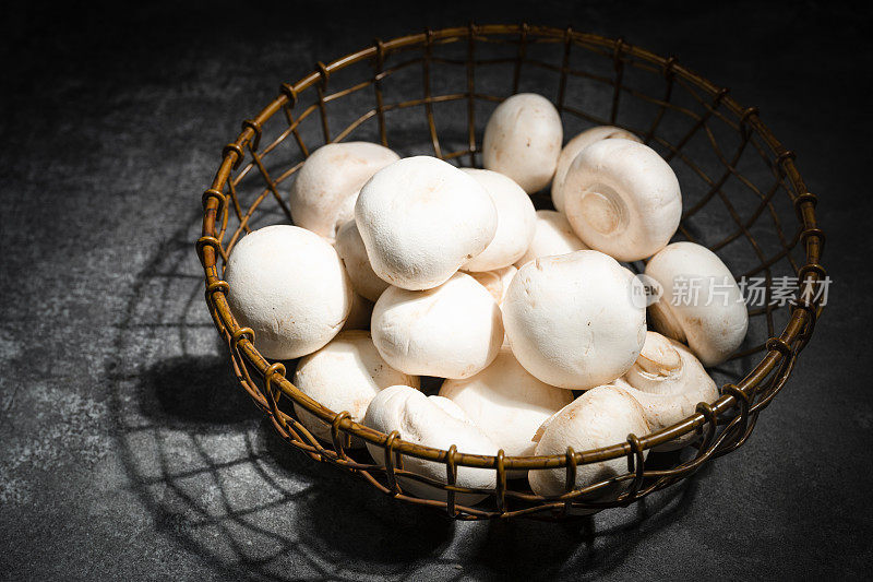白蘑菇篮子