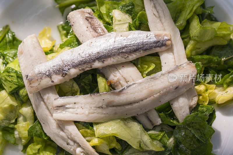 克罗地亚Mljet岛的传统开胃菜是咸鱼沙拉。