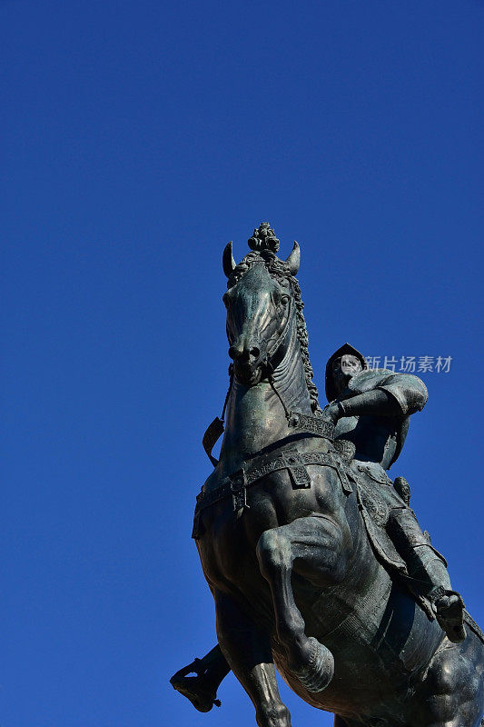巴托洛梅奥·科莱奥尼雕像