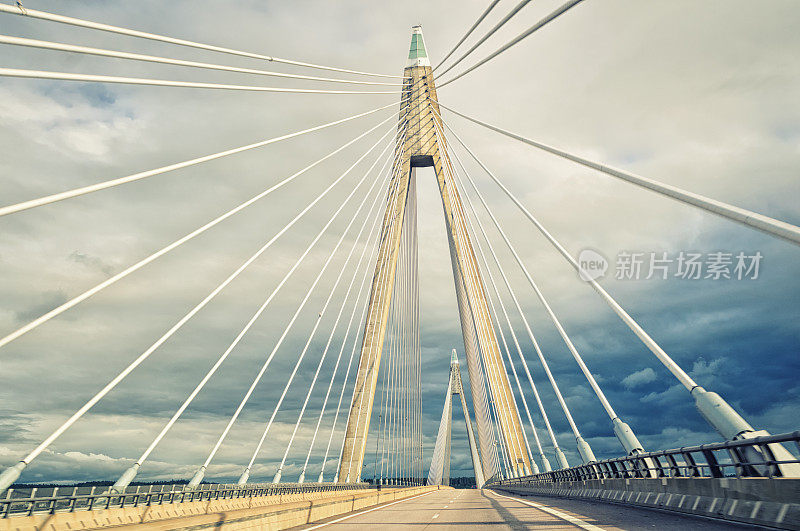 斜拉桥，悬索桥视图