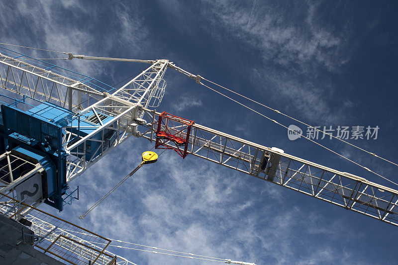 建造一座建筑物