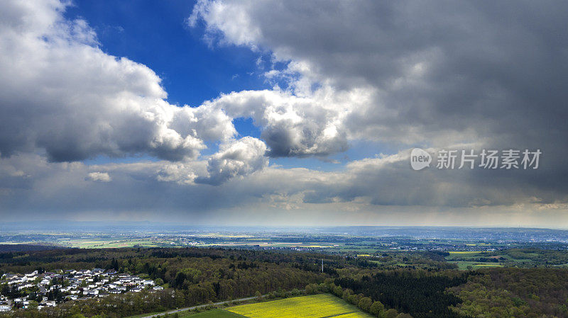 鸟瞰图-莱茵高陶努斯地区，德国