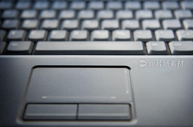 笔记本电脑鼠标垫键盘