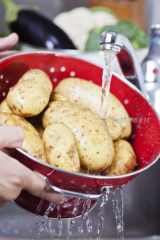 洗土豆