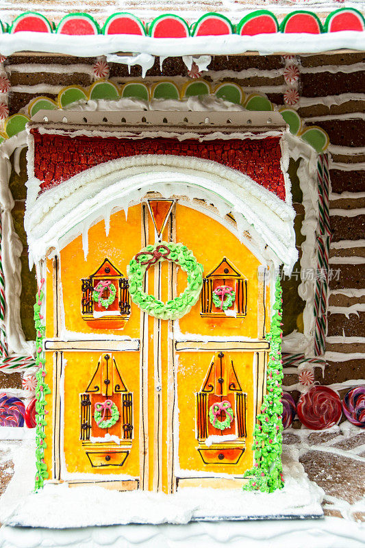 姜饼屋和姜饼人——圣诞村的装饰