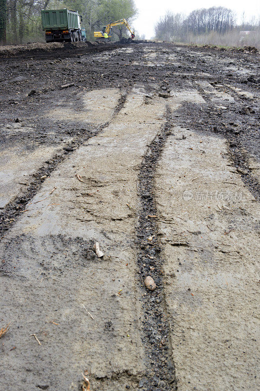 铁路建设网站