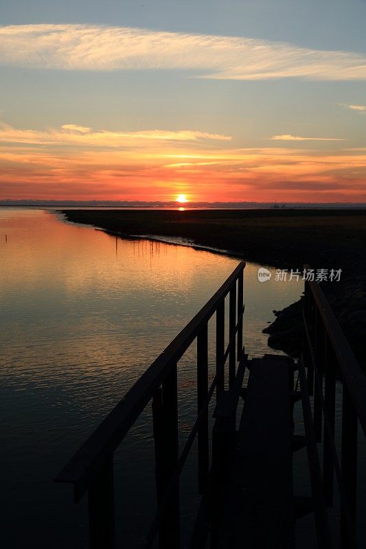 卡默斯鲁森瓦登海瓦德哈韦的日落