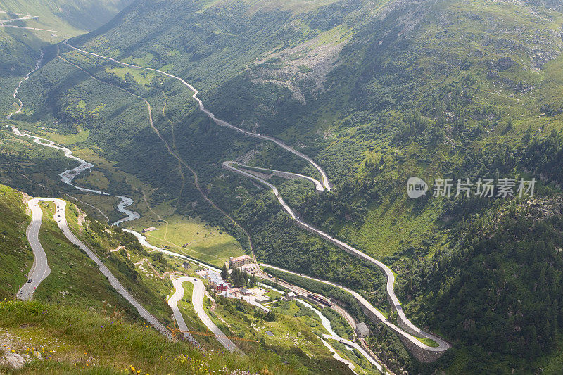 瑞士福尔卡高山口的景色