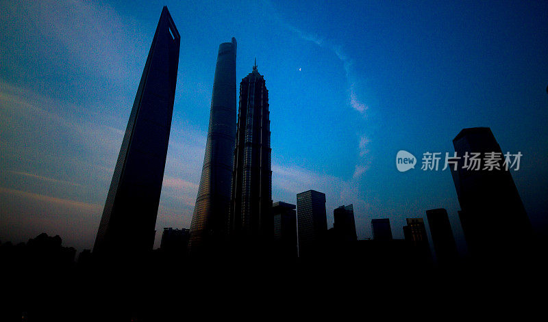 上海日出-摩天大楼剪影