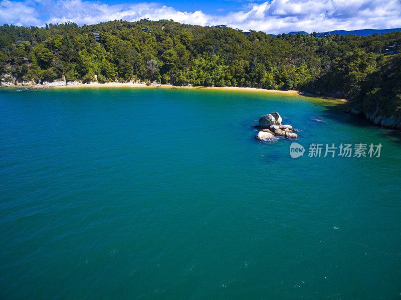 拆分苹果岩海滩鸟瞰图