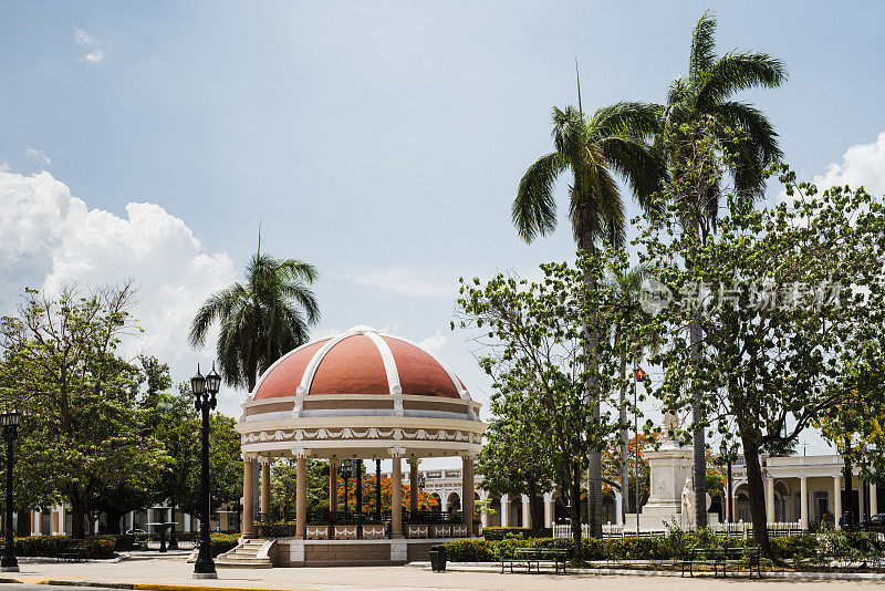 Martí公园，西恩富戈斯省西恩富戈斯主广场，古巴