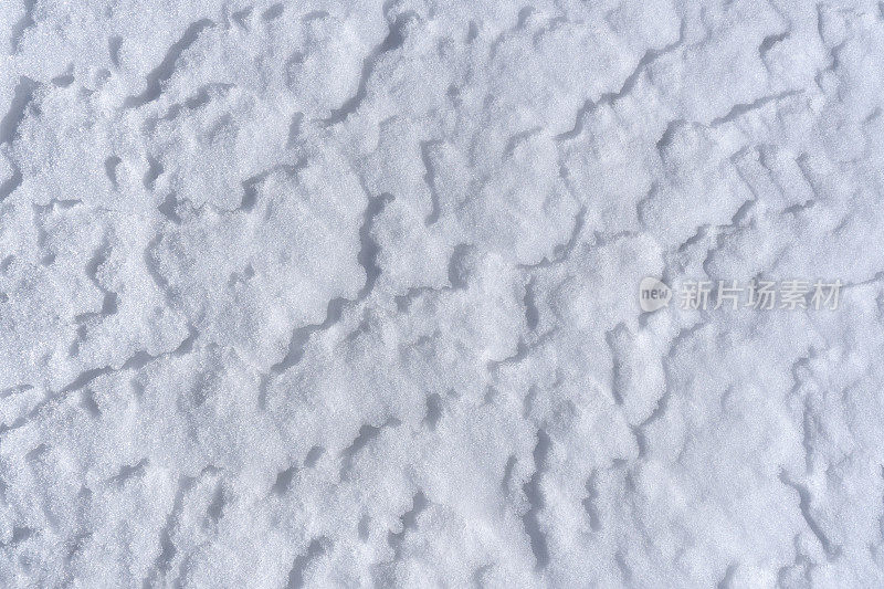 雪表面与轻漂移的特写镜头