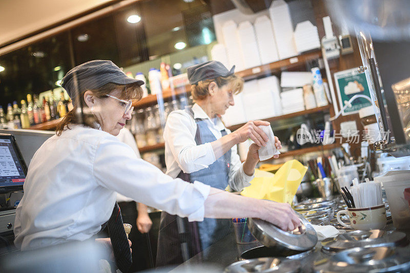 意大利冰淇淋和甜食商店Gelateria:供应冰淇淋