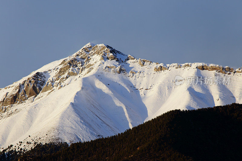 山峰