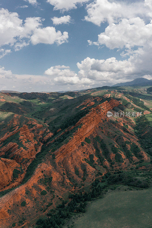 吉尔吉斯斯坦峡谷全景鸟瞰图