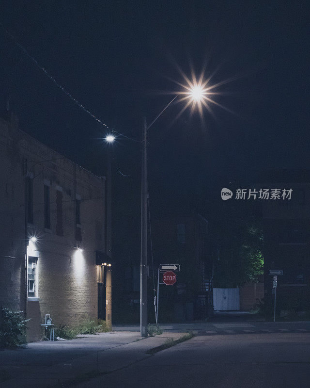 城市景观-夜晚的街灯