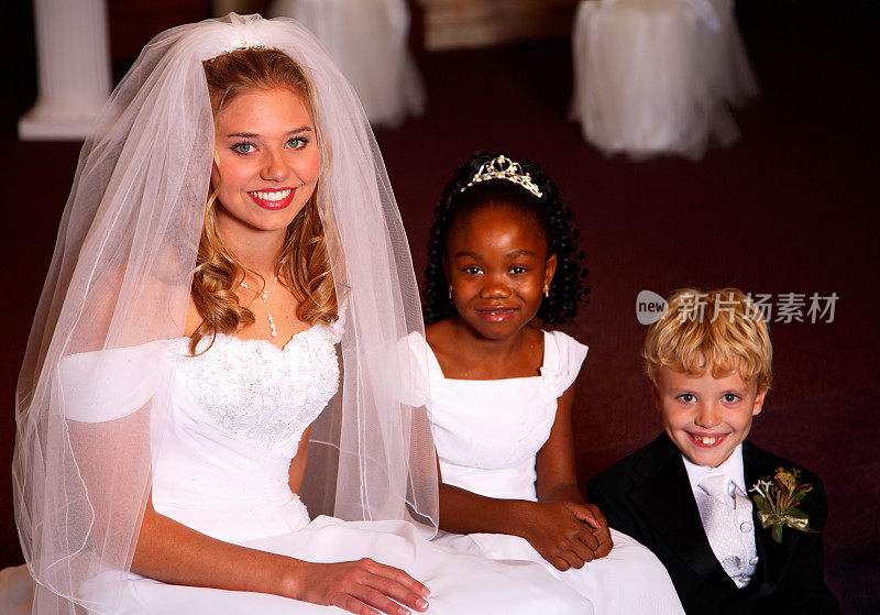 婚礼场景-新娘，戒童和花童