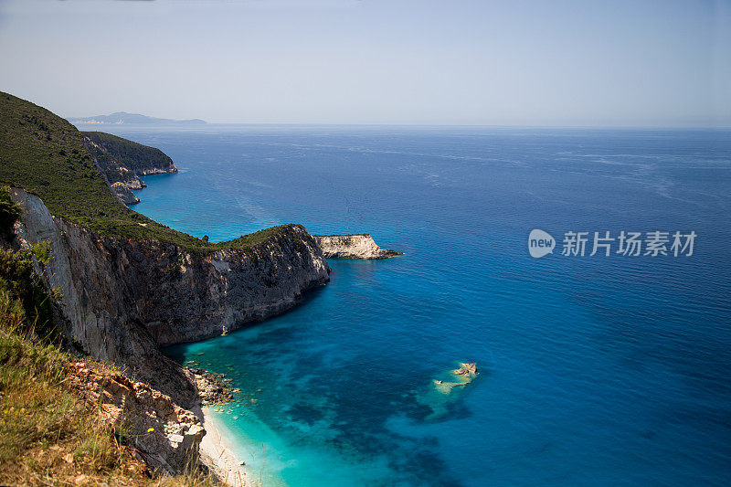 海面上的悬崖