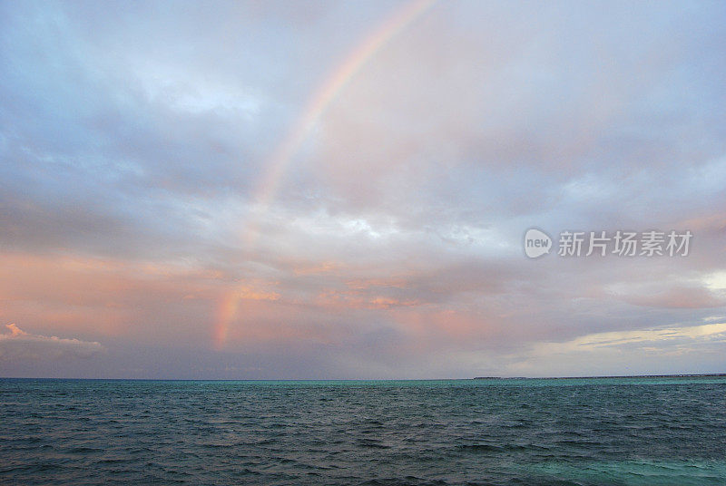 海彩虹