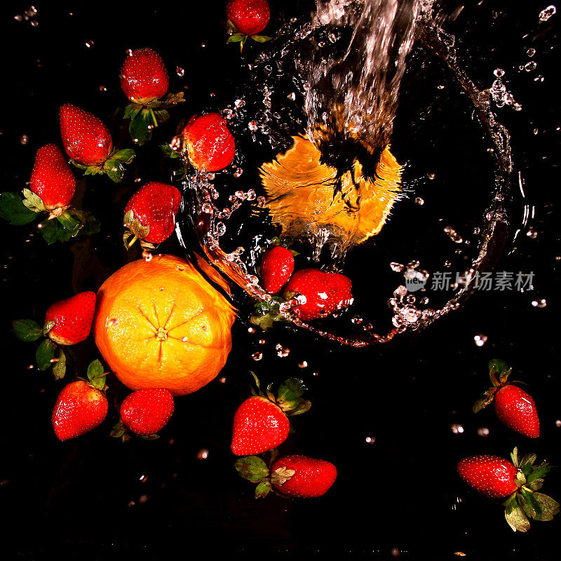 溅水-草莓和切橘子