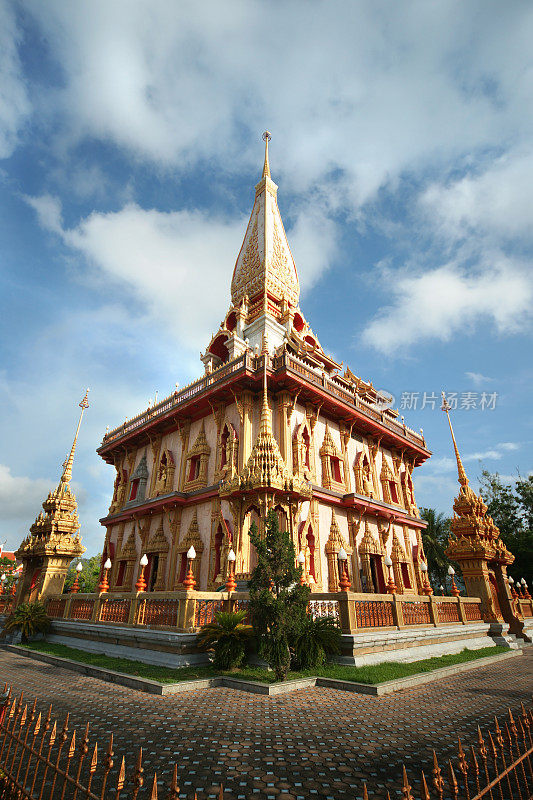 泰国普吉岛的查龙寺