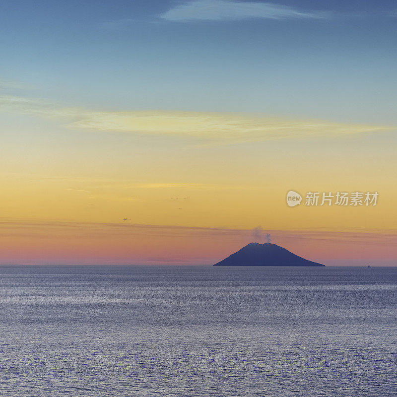 斯特隆博利岛火山、意大利