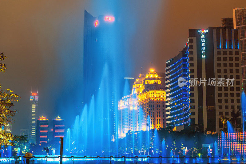 广州办公大楼，喷泉，夜景，中国