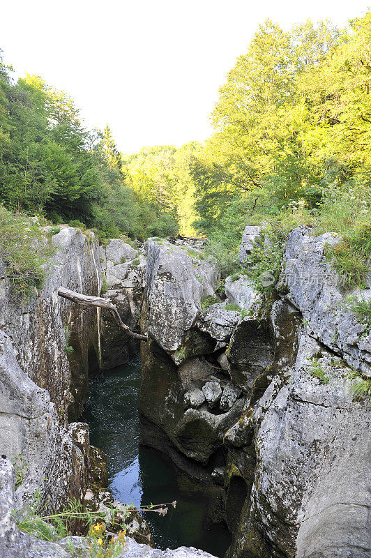 瓦尔serine河和峡谷(瓦尔serine河峡谷)