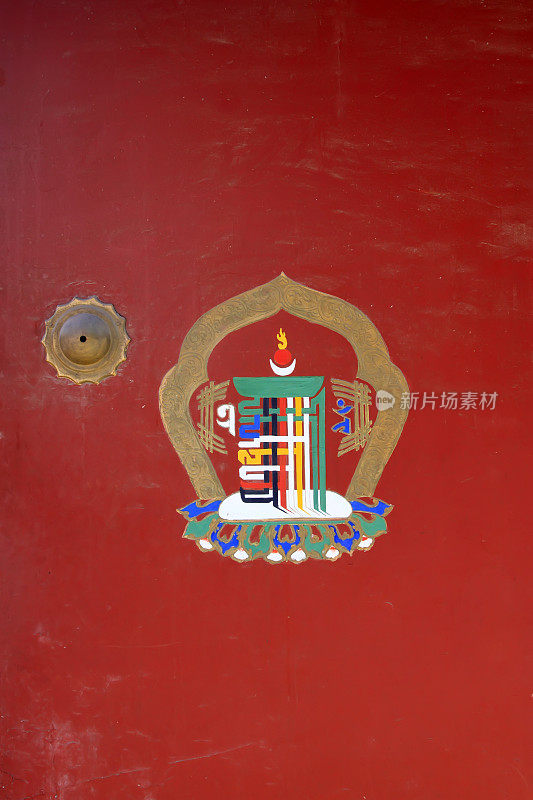 神秘的佛教图案和符号在一个寺庙，特写照片