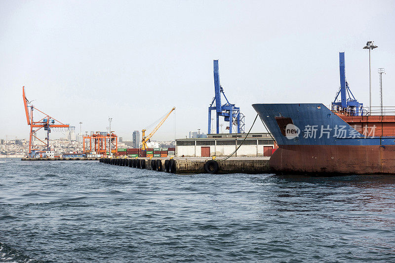 土耳其伊斯坦布尔海达尔帕萨区集装箱港口