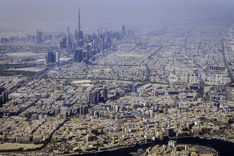 阿拉伯联合酋长国迪拜摩天大楼和哈利法塔，