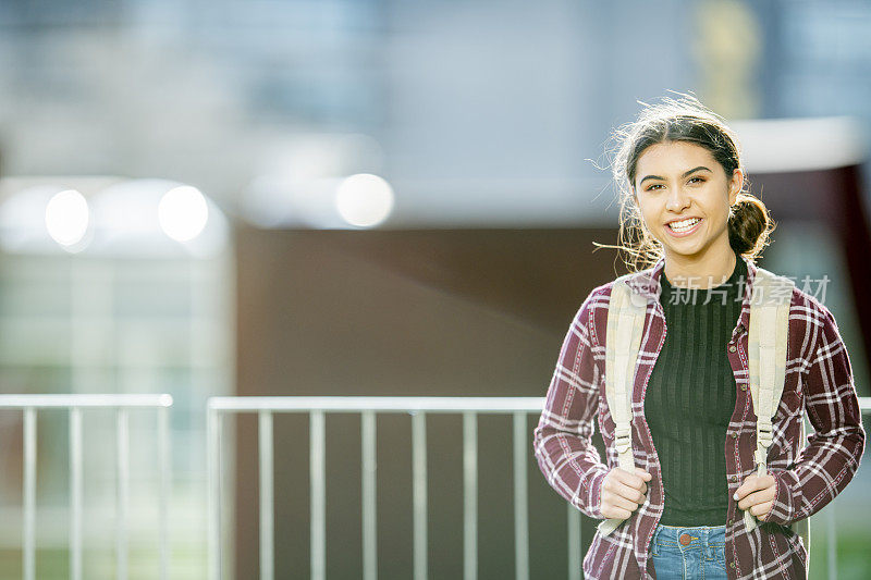 大学的女人