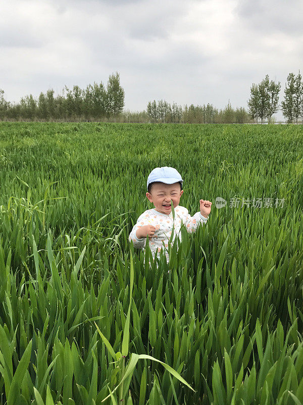 婴儿