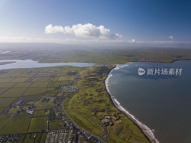 鸟瞰图Ballybunion，县克里，爱尔兰。