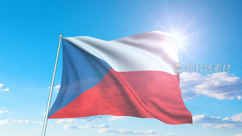 在多云的天空下悬挂着捷克共和国的织物结构国旗